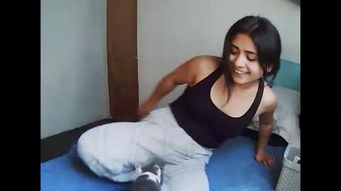 Snapshot of sweetlatinafit chatting on February 2026 03:05:01 PM sweetlatinafit online show from February 2026 03:05:01 PM