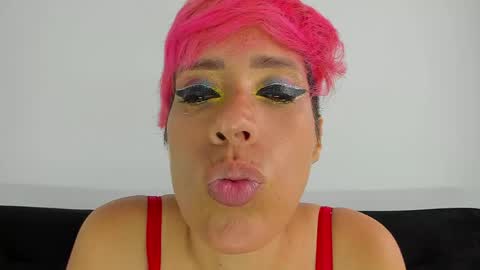 Snapshot of sweetlesbianseduction chatting on May 2026 01:07:02 PM Azulandvioleta online show from May 2026 01:07:02 PM
