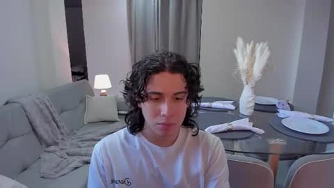 Snapshot of sweetlian_04 chatting on June 2026 06:05:02 PM Lian online show from June 2026 06:05:02 PM