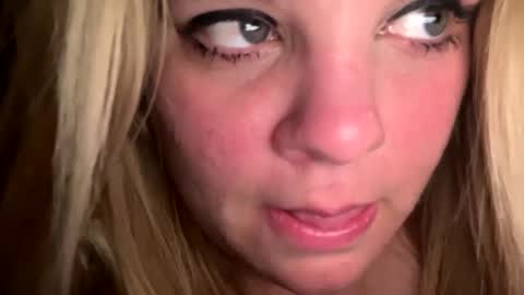 Snapshot of sweetlisa92 chatting on February 2025 12:09:01 AM Lisa online show from February 2025 12:09:01 AM