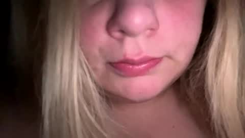 Snapshot of sweetlisa92 chatting on February 2026 09:49:02 AM Lisa online show from February 2026 09:49:02 AM