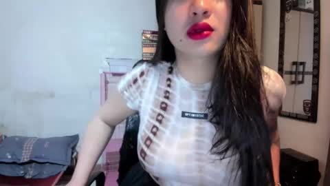 Zoe online show from January 2025 11:00:01 PM