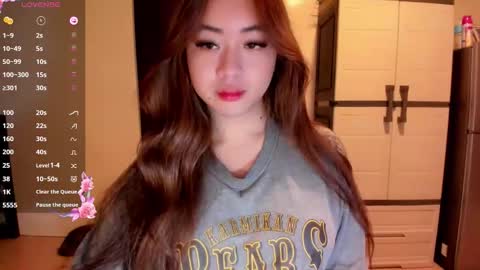 Snapshot of sweetlovepinay04 chatting on May 2026 02:19:01 AM Zoe online show from May 2026 02:19:01 AM