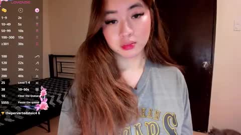 Snapshot of sweetlovepinay04 chatting on May 2026 03:34:01 AM Zoe online show from May 2026 03:34:01 AM