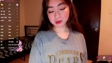 Snapshot of sweetlovepinay04 chatting on May 2026 12:38:01 AM Zoe online show from May 2026 12:38:01 AM