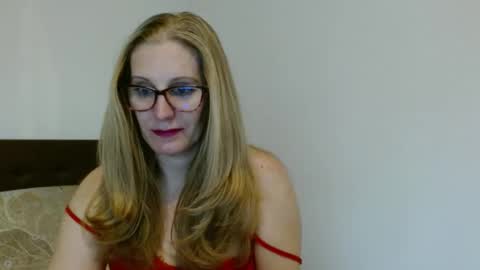 sweetmayaxoxo online show from January 2025 02:25:01 PM