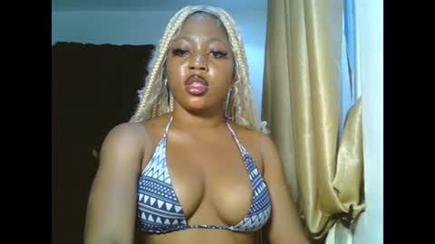 Snapshot of sweetmila9 chatting on June 2026 06:37:02 AM sweetmila9 online show from June 2026 06:37:02 AM