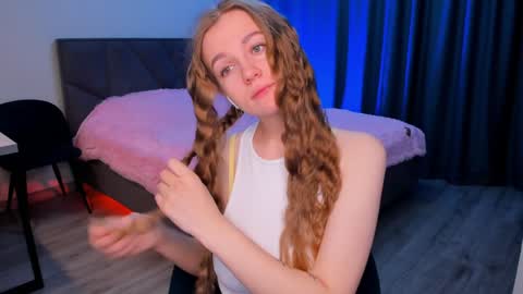 Swetmilkis online show from December 2024 08:49:01 AM