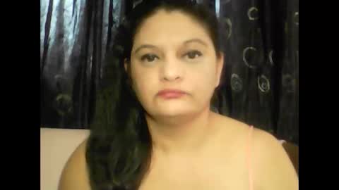 Snapshot of sweetness_angel chatting on November 2025 09:01:02 AM Trisha angel online show from November 2025 09:01:02 AM