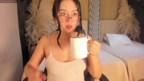 Snapshot of sweetnova_ chatting on June 2026 12:43:02 AM Sweet Nova online show from June 2026 12:43:02 AM