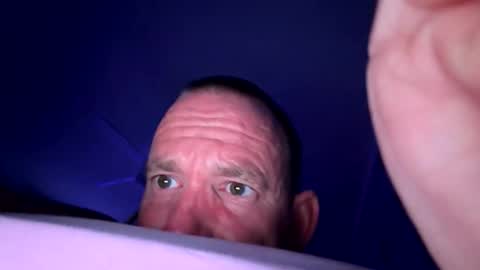 WeAim2PZzz online show from December 2025 09:05:01 AM