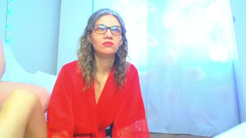 Snapshot of sweetpairfun chatting on April 2026 05:43:01 AM Veronica and Alex online show from April 2026 05:43:01 AM