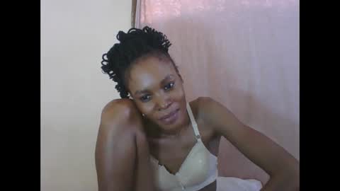 ESTHER online show from March 2026 07:25:01 AM