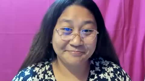 Snapshot of sweetpilipina88 chatting on December 2024 11:40:01 AM MIA online show from December 2024 11:40:01 AM