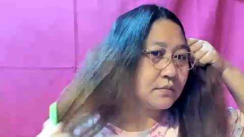 Snapshot of sweetpilipina88 chatting on January 2025 09:54:01 PM MIA online show from January 2025 09:54:01 PM