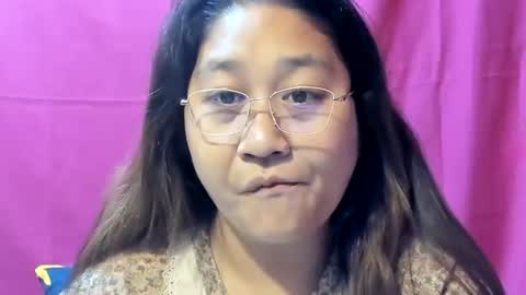 Snapshot of sweetpilipina88 chatting on January 2025 01:29:01 AM MIA online show from January 2025 01:29:01 AM