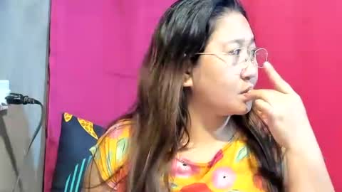 Snapshot of sweetpilipina88 chatting on January 2025 08:15:01 AM MIA online show from January 2025 08:15:01 AM