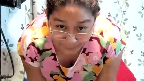 Snapshot of sweetpilipina88 chatting on September 2025 06:06:01 AM MIA online show from September 2025 06:06:01 AM