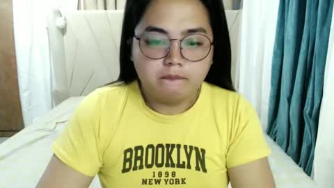 Snapshot of sweetprincess_athena chatting on March 2025 04:41:01 AM Princess Ella online show from March 2025 04:41:01 AM