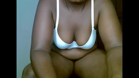 sweetrenne online show from February 2025 09:39:02 AM