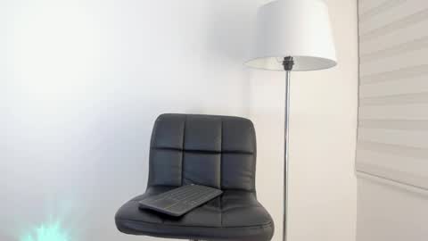 Snapshot of sweetsalice__ chatting on December 2024 02:02:02 AM  Alice Woolridge  online show from December 2024 02:02:02 AM