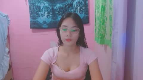 Snapshot of sweetsexygirl20 chatting on June 2026 04:57:01 AM Mia online show from June 2026 04:57:01 AM