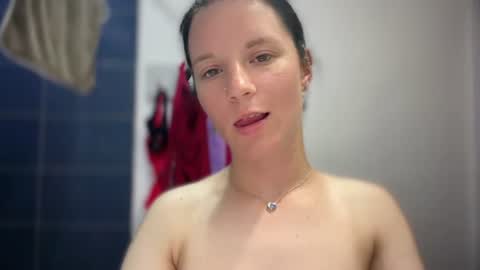 Snapshot of sweetshy99 chatting on August 2026 12:25:01 AM Sweet Shy online show from August 2026 12:25:01 AM
