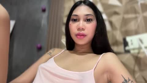 Snapshot of sweetstares chatting on September 2025 04:06:02 PM yanny online show from September 2025 04:06:02 PM