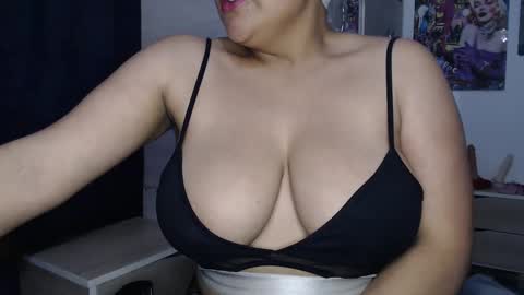 Snapshot of sweett_candy1 chatting on September 2025 03:55:02 AM sweett_candy1 online show from September 2025 03:55:02 AM