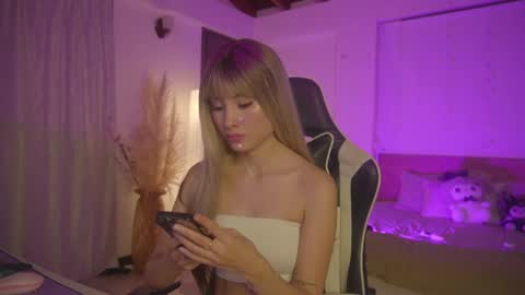 Snapshot of sweett_catt1 chatting on March 2025 03:18:02 AM Cat independent model online show from March 2025 03:18:02 AM