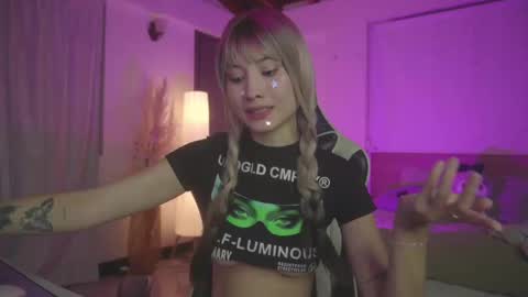 Snapshot of sweett_catt1 chatting on March 2025 04:41:02 AM Cat independent model online show from March 2025 04:41:02 AM