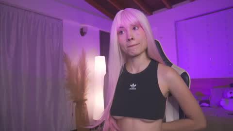 Snapshot of sweett_catt1 chatting on March 2025 06:32:01 AM Cat independent model online show from March 2025 06:32:01 AM