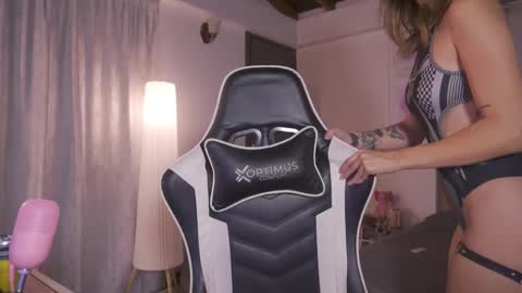 Snapshot of sweett_catt1 chatting on September 2025 02:26:01 AM Cat independent model online show from September 2025 02:26:01 AM