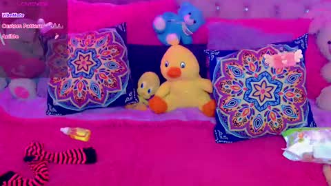 Snapshot of sweett_martina chatting on February 2025 04:37:01 AM martina online show from February 2025 04:37:01 AM