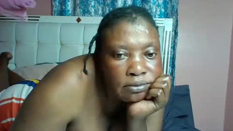 sweett_melly online show from February 2025 09:38:01 PM