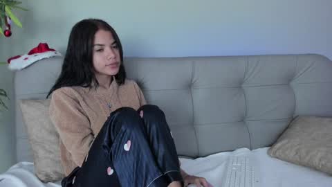    online show from December 2024 07:39:02 PM