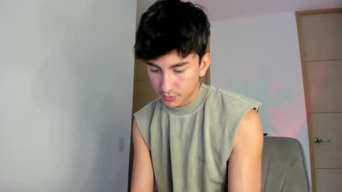 Andy  online show from October 2025 05:43:02 PM