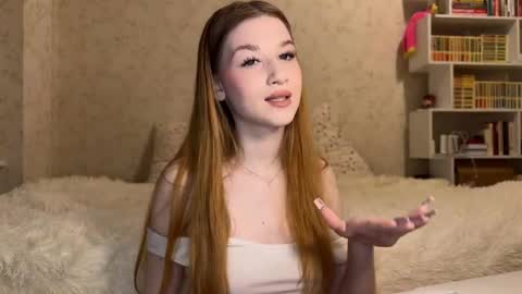 Lisa online show from September 2025 05:34:01 PM