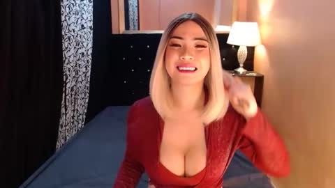 Snapshot of sweettrixiee chatting on April 2026 12:44:02 PM Ms trixiee online show from April 2026 12:44:02 PM