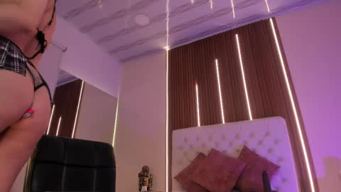 Snapshot of sweetty_paulina chatting on May 2026 01:06:01 PM Swetty. online show from May 2026 01:06:01 PM