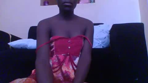 Snapshot of sweetvallerie chatting on October 2025 07:32:01 AM sweetvallerie online show from October 2025 07:32:01 AM