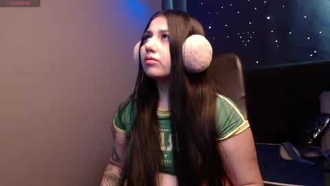 Ashley 3 online show from February 2025 02:35:02 PM