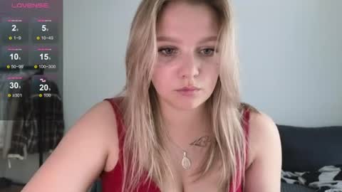 Snapshot of sweety_bettyyy chatting on July 2026 11:07:01 AM Betty online show from July 2026 11:07:01 AM