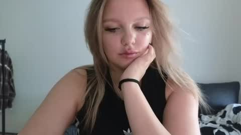 Snapshot of sweety_bettyyy chatting on July 2026 10:55:02 AM Betty online show from July 2026 10:55:02 AM