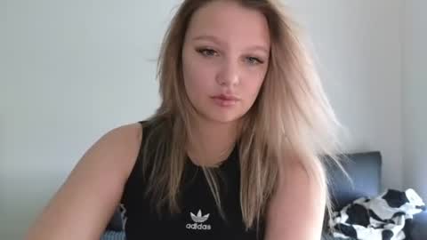 Snapshot of sweety_bettyyy chatting on July 2026 11:17:02 AM Betty online show from July 2026 11:17:02 AM