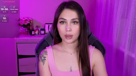 Snapshot of sweety_caroline_ chatting on January 2025 06:39:01 PM Sweety Caroline I lost my TG write to me here online show from January 2025 06:39:01 PM