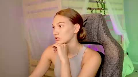Snapshot of sweety_emilya chatting on July 2026 08:19:02 AM Emily online show from July 2026 08:19:02 AM