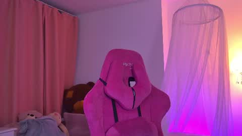 Snapshot of sweety_emilya chatting on August 2026 08:27:01 AM Emily online show from August 2026 08:27:01 AM
