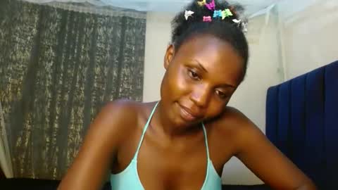 Snapshot of sweety_spixxy chatting on May 2026 07:00:02 PM Dolly online show from May 2026 07:00:02 PM