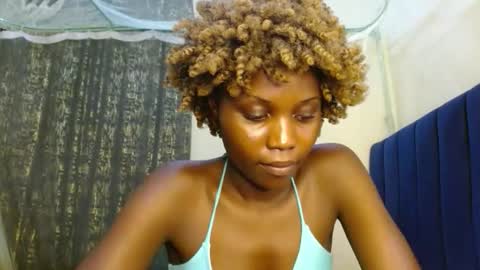 Snapshot of sweety_spixxy chatting on May 2026 08:32:01 AM Dolly online show from May 2026 08:32:01 AM